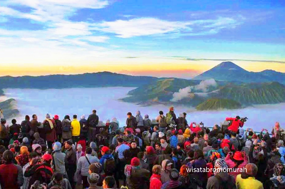 bukit penanjakan gunung bromo Bukit Penanjakan Gunung Bromo (Sunrise Point Terbaik)