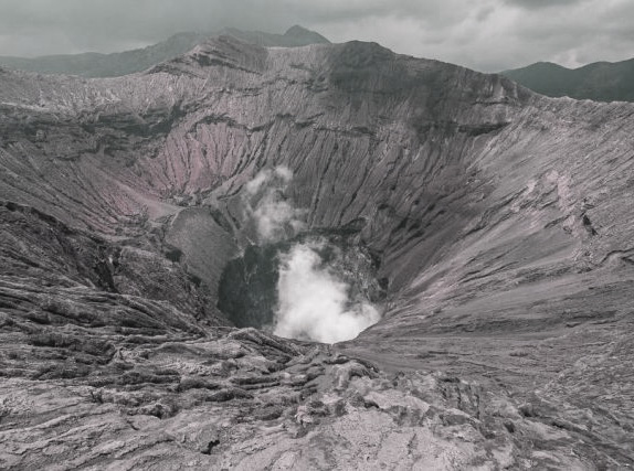 Pesona Kawah Bromo Yang Eksotik Dan Instagramable