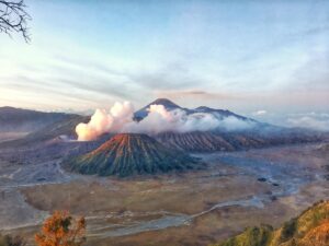 Paket Wisata Bromo 3 Hari 2 Malam
