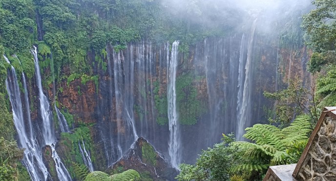 Paket Wisata Bromo Tumpak Sewu Batu Malang 4 hari 3 Malam