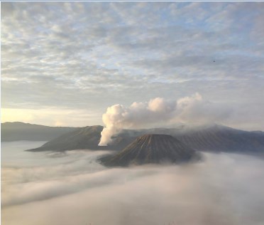 Paket Wisata Bromo Tumpak Sewu Batu Malang 4 hari 3 Malam