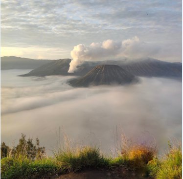 Destinasi Paket Wisata Bromo Rafting Snorkeling Gili Probolinggo