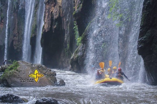 Destinasi Paket Wisata Bromo Rafting Snorkeling Gili Probolinggo